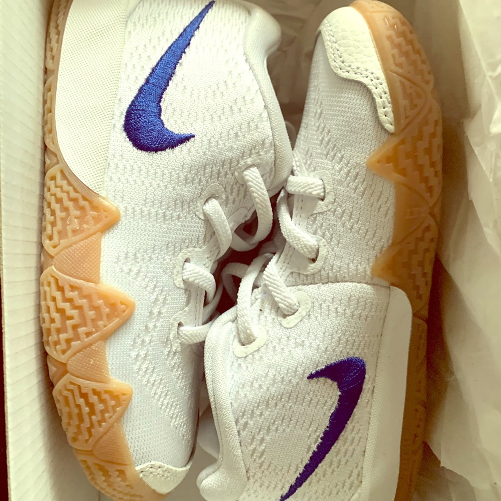 Kyrie 4 Nike toddler sneakers
